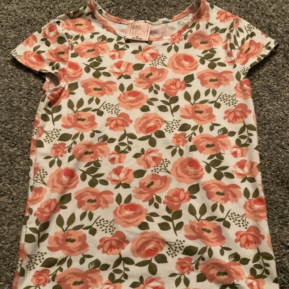 Girls size 6x flowered shirt